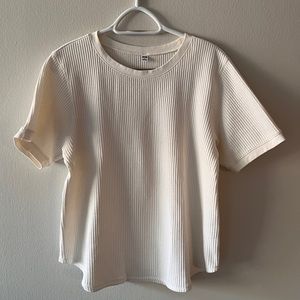 Uniqlo White Cream Waffle Short Sleeve Top
